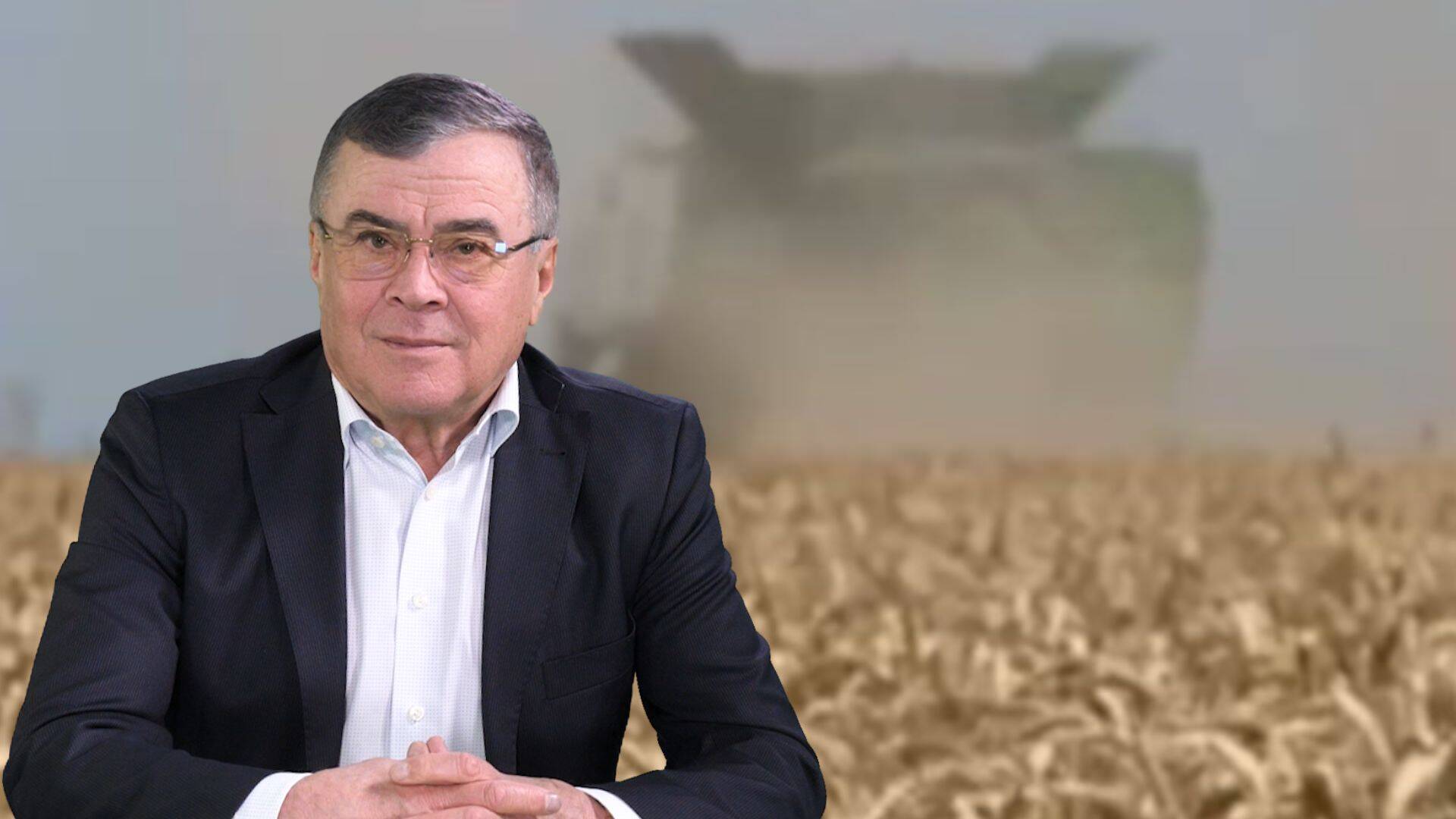 Fermierul Marian Popa a recoltat grâul de sămânță