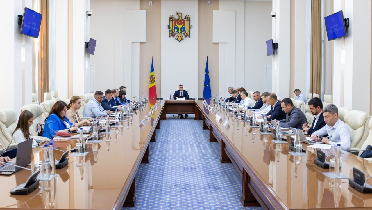 Guvernul Republicii Moldova, condus de premierul Vasile Tofan